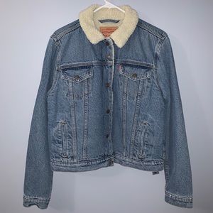 Brand New Levi’s Sherpa Jean Jacket Size XL